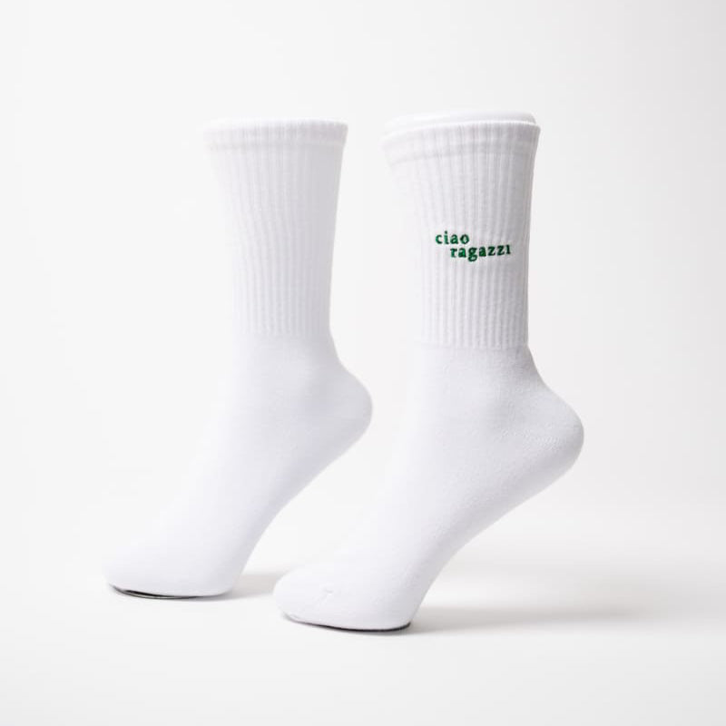 weiße ciao ragazzi Socken von arrel am Modellfuß