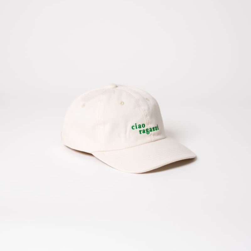 ciao ragazzi organic dad cap von arrel in beige von der Seite