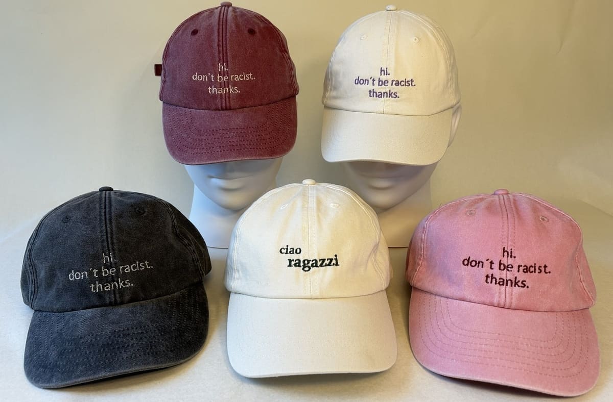 Übersicht über Kategorie der unisex statement dad caps von arrel 