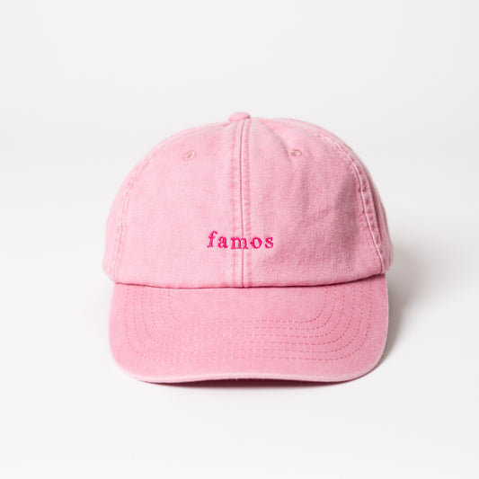 famos dad cap in vintage pink mit pinker Schrift von arrel