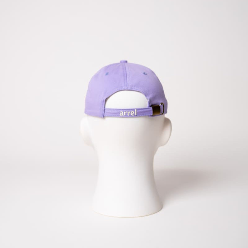Verschluss der pay me like a white man organic unisex cap in Lila von arrel