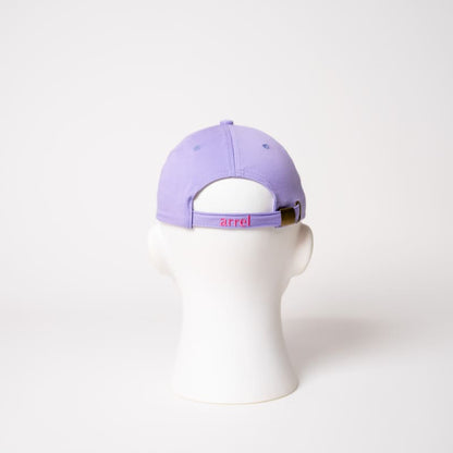 Verschluss der lila titti bene cap von arrel mit pinkem Design