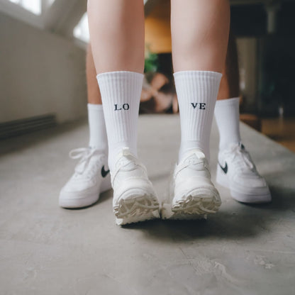 Love Statement Socken von arrel hinten platziert mit Sneaker