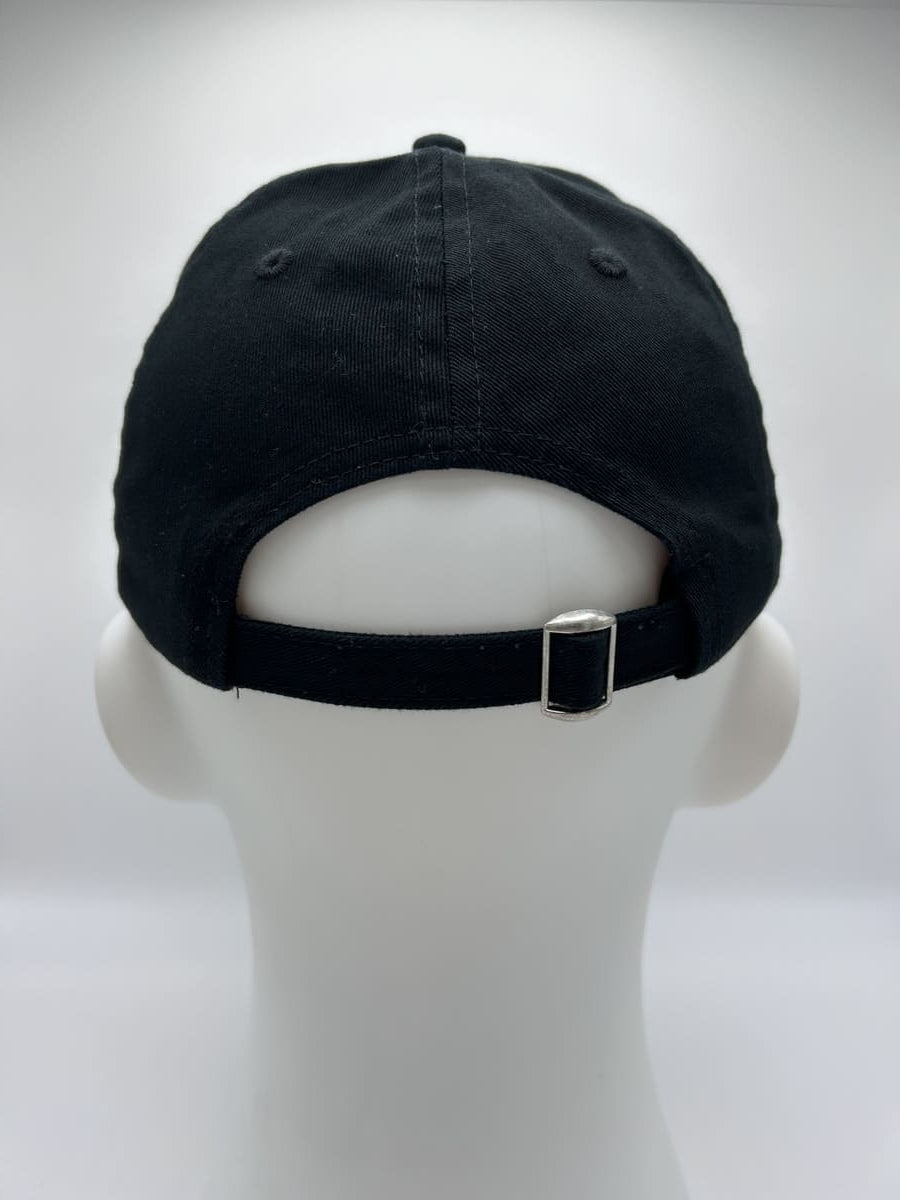 Verschluss der I love you very matcha dad cap von arrel in schwarz und grün