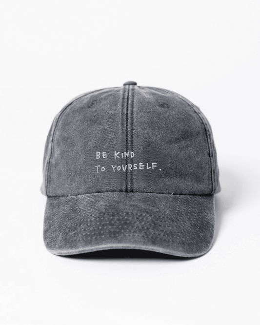 be kind to yourself Cap in vintage black von arrel