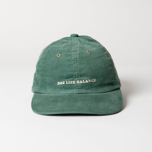 dog life balance cord cap in grün mit beiger Schrift von arrel