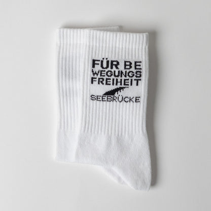 Seebrücke Statement Socken Für Bewegungsfreiheit von arrel