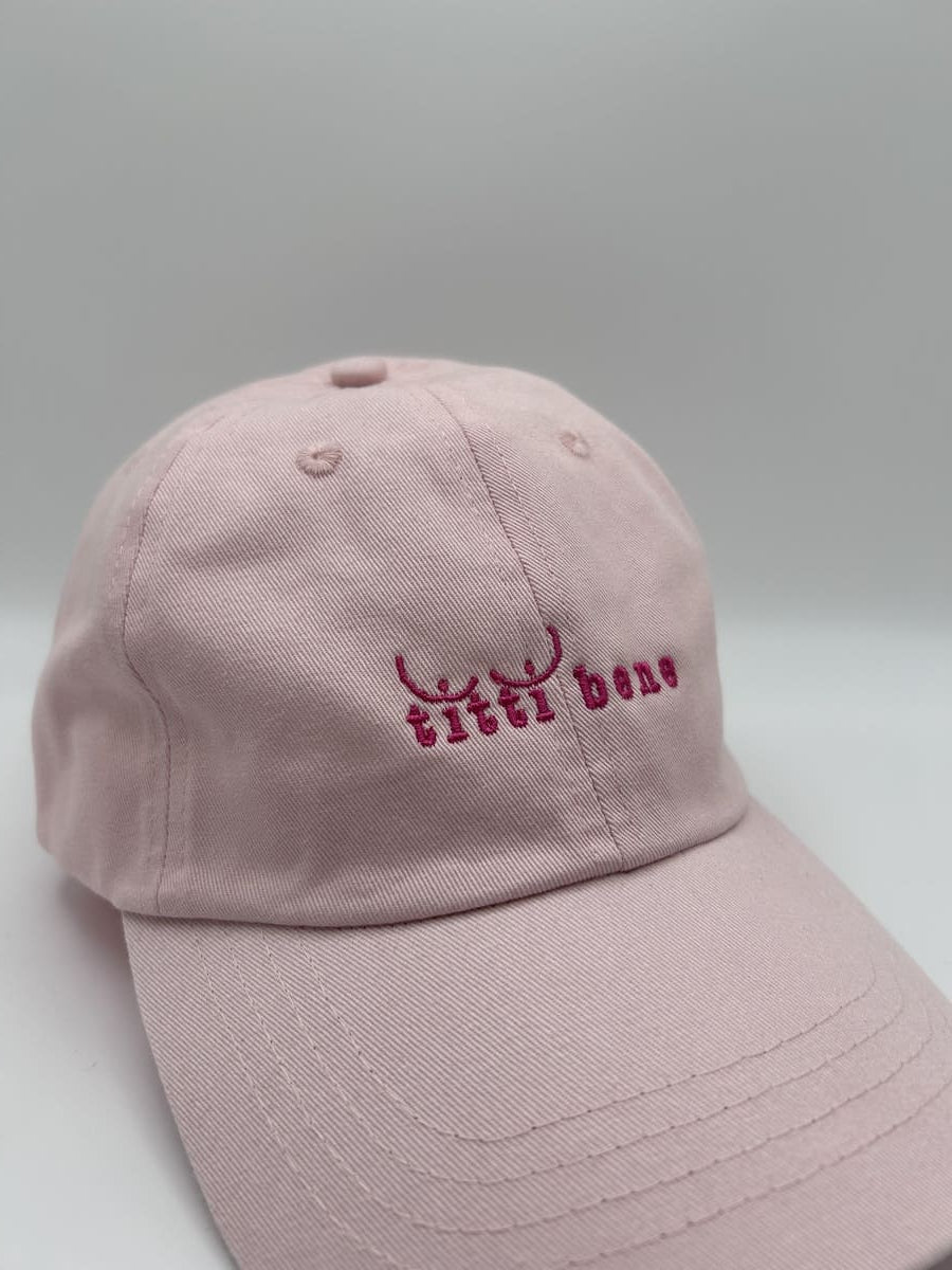 titti bene dad cap von arrel in rosa und pink von schräg vorne